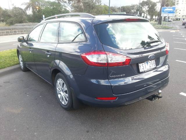 Ford mondeo wagon cargo barrier #2